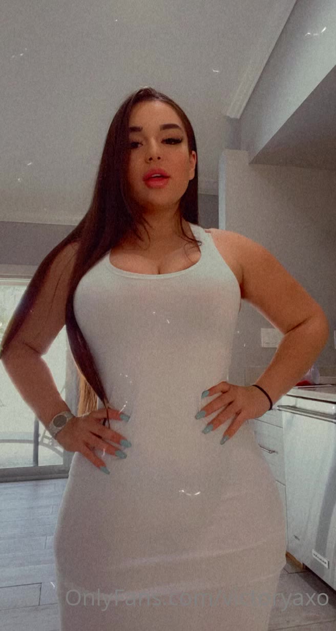 Victoryaxo nude tits