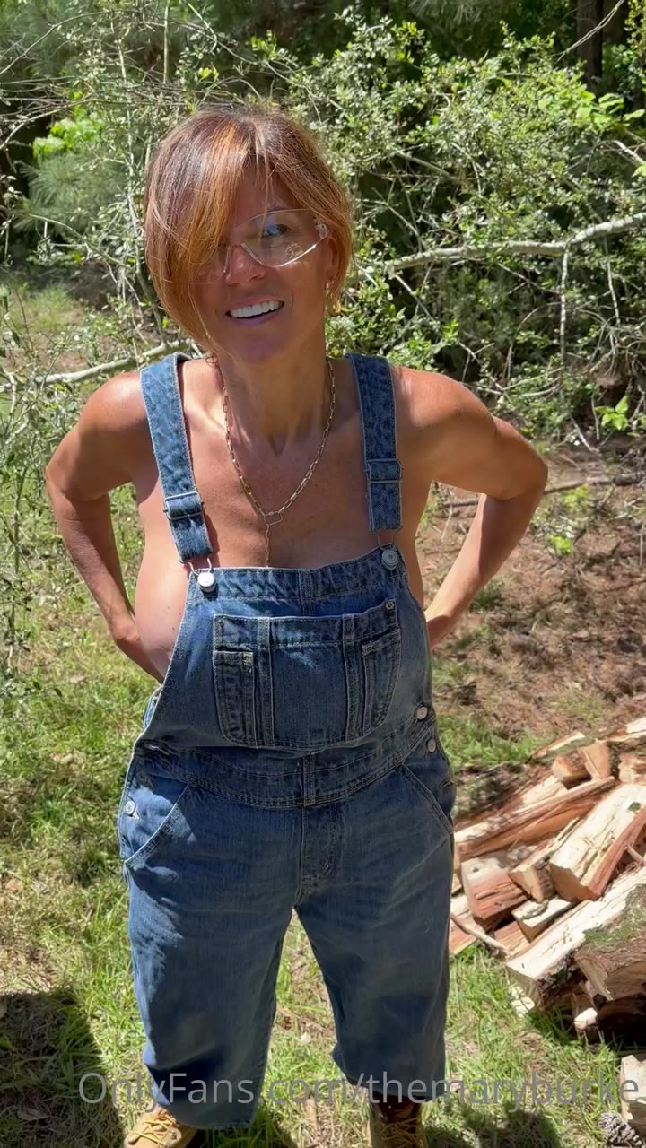 lucky Mary Burke masturbating Epic