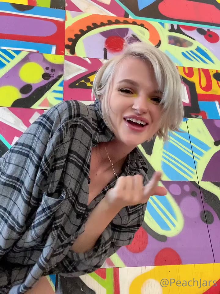 slut PeachJars pussy