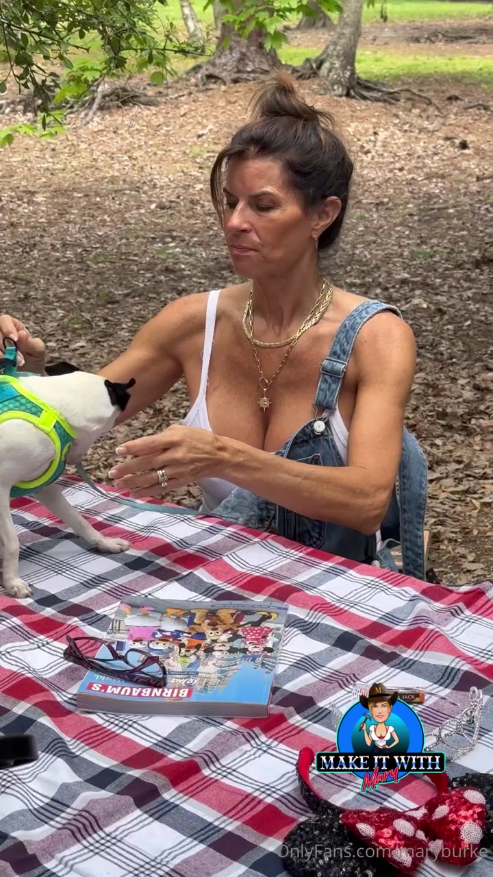 maneater Mary Burke camrip fucked