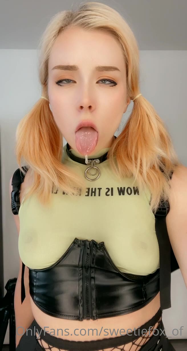 Exposed doll-face Petite Sweetiefox Nude onlyfans EXPOSED