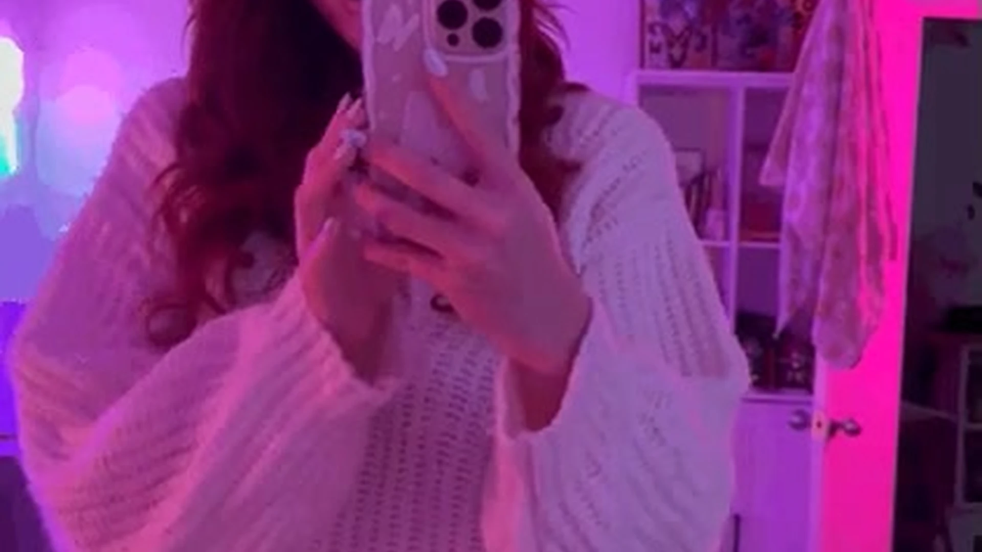 hussy Dripping Elly Clutch camgirl