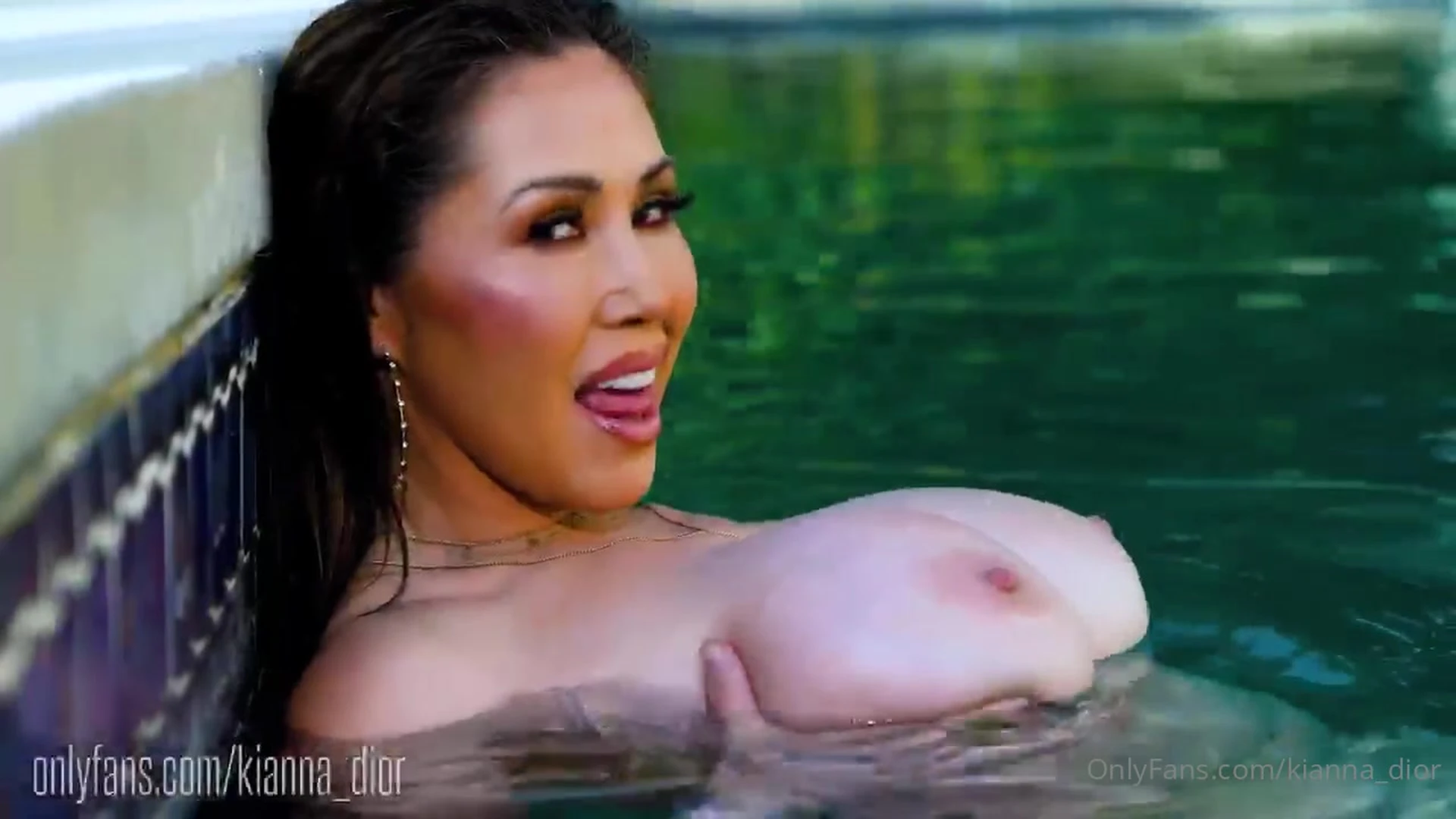 Kiana Dior nude boobs