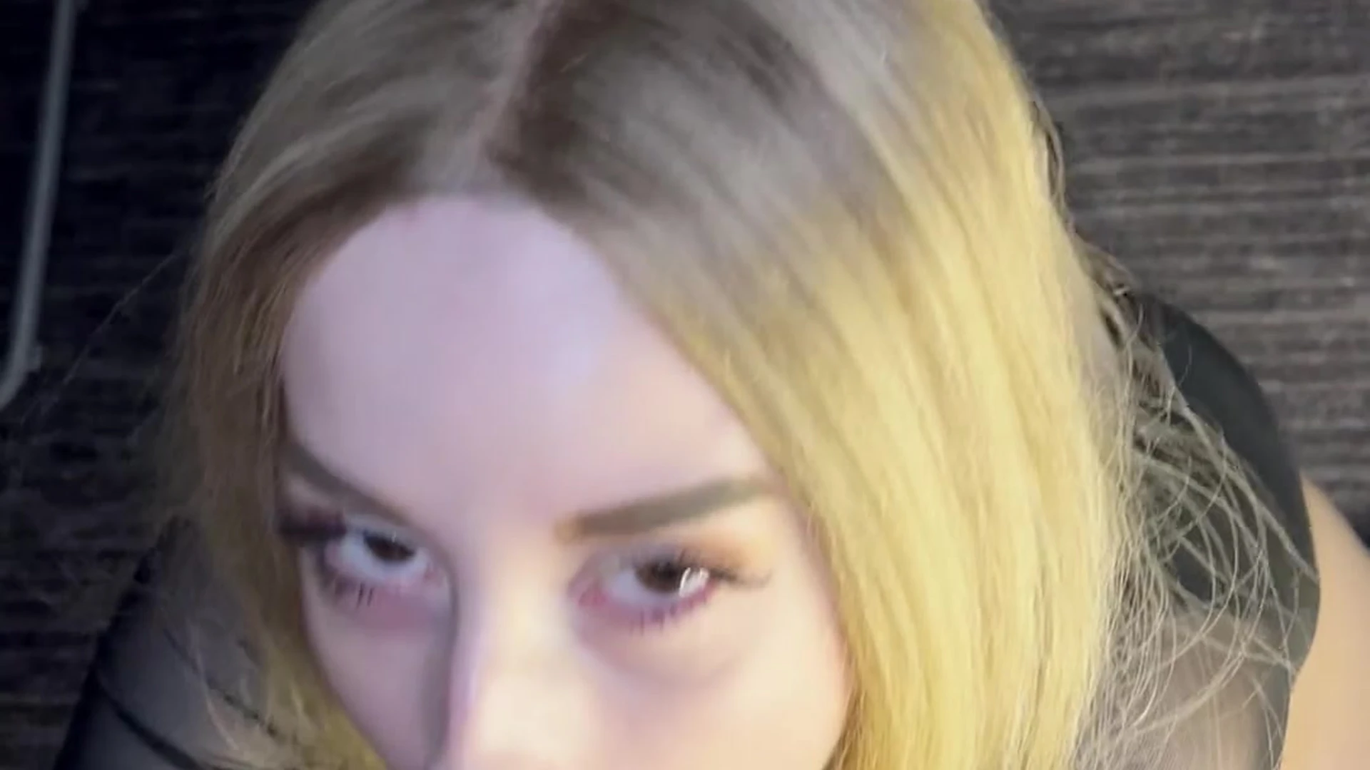 Exposed dirty-minded Damania solo