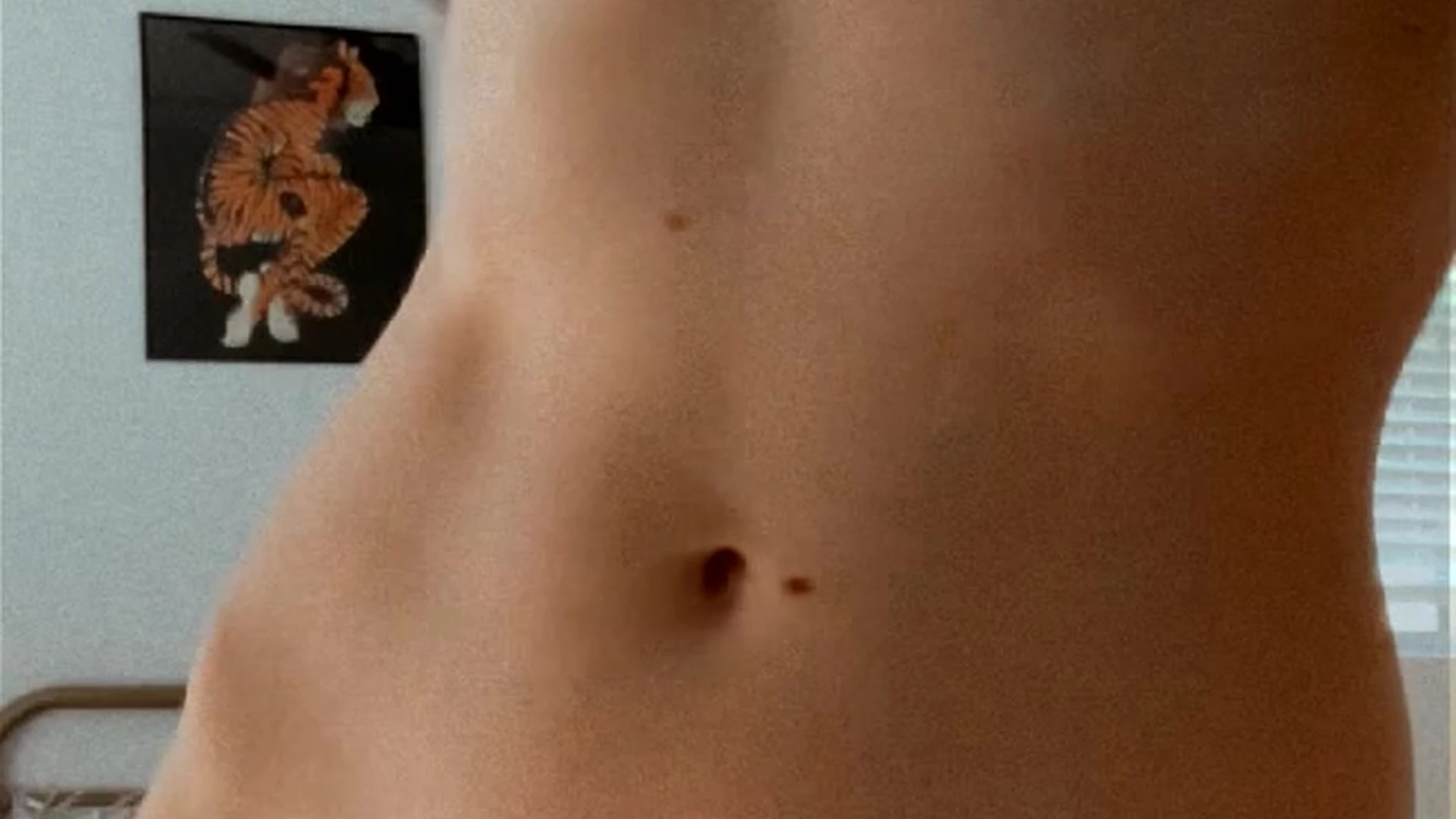 Harper Madi sexy Exposed