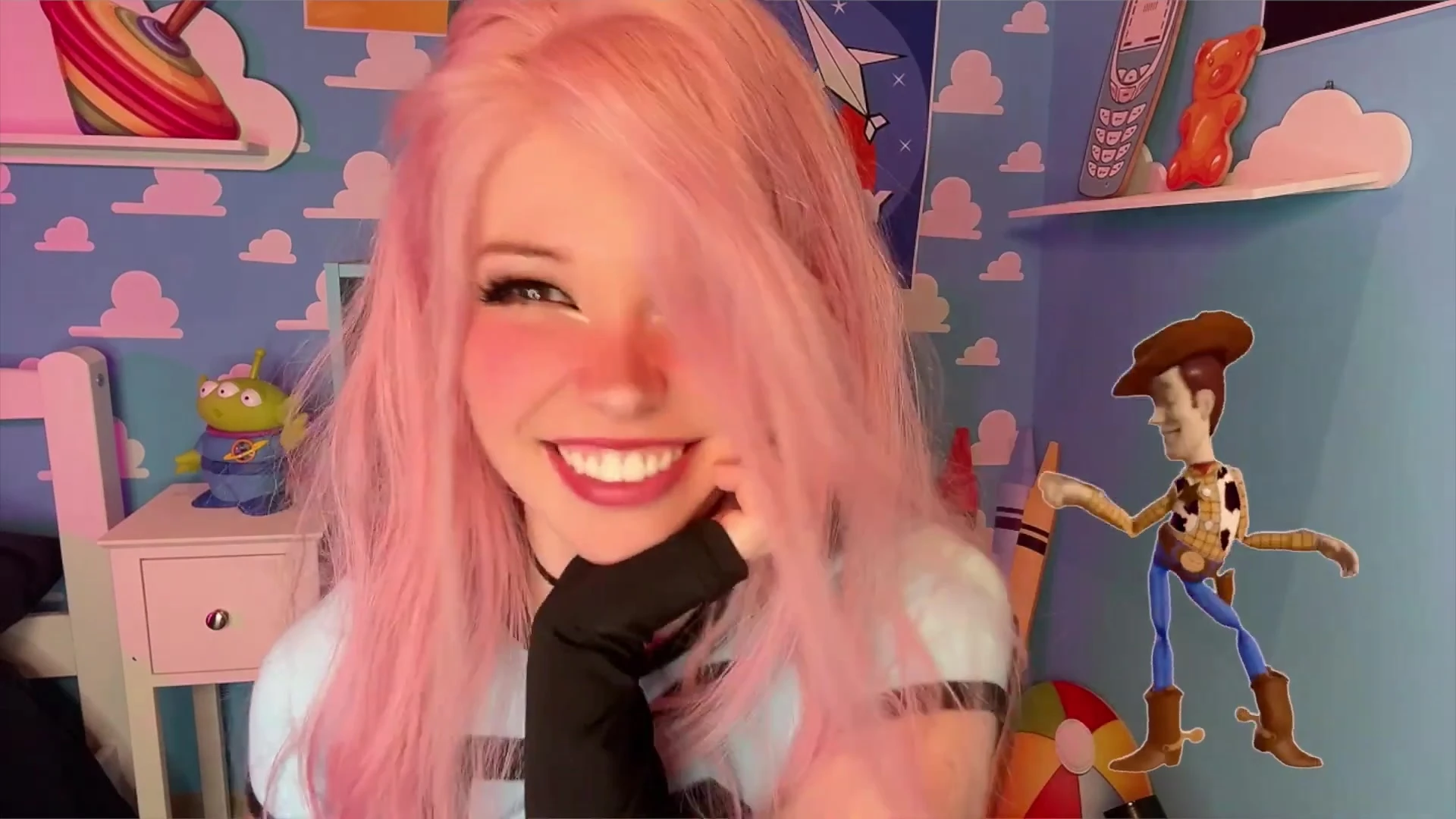 woman Belle Delphine Nudes leak