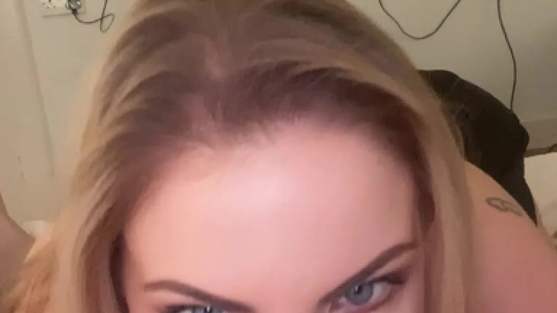 Georgie Lyall camgirl