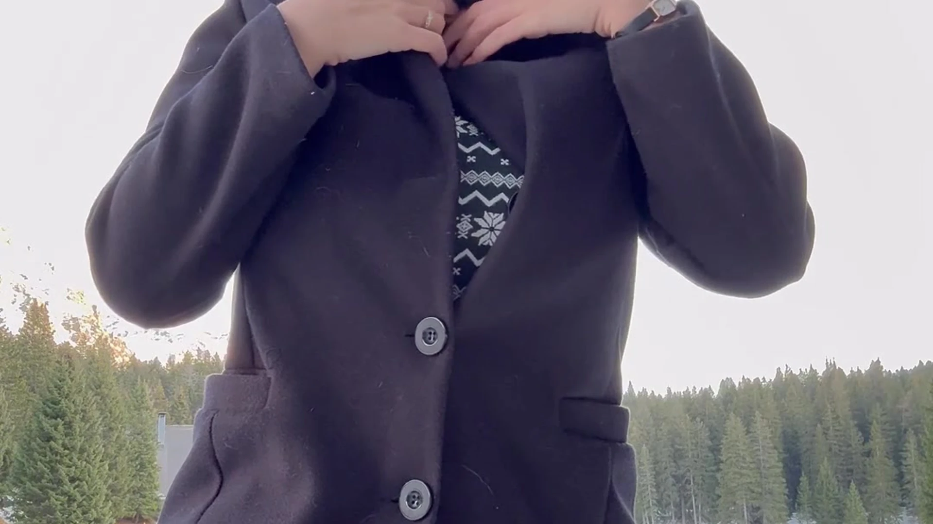 waitress Mady Gio tits