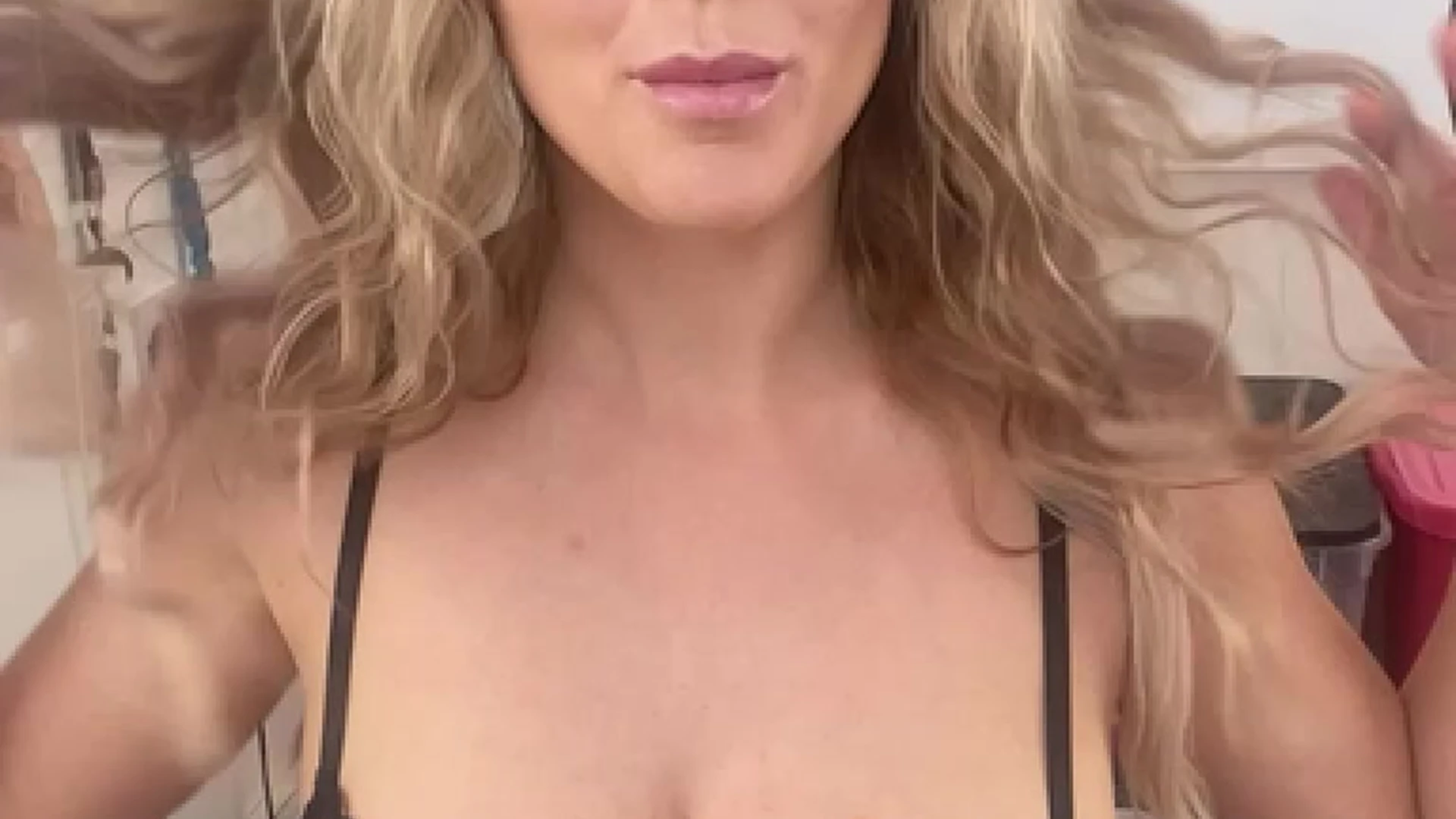 woman Georgie Lyall Leak exposed