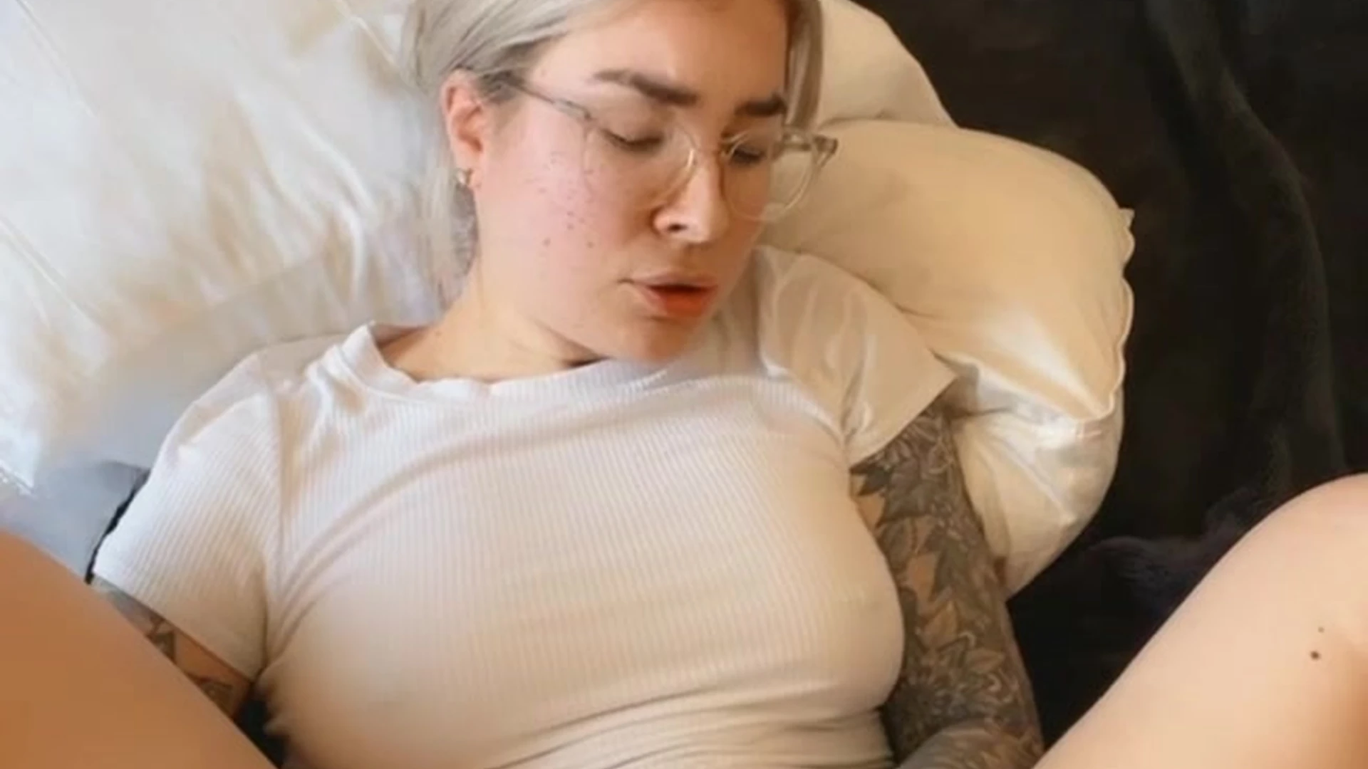 Sensational filthy Jen Brett solo
