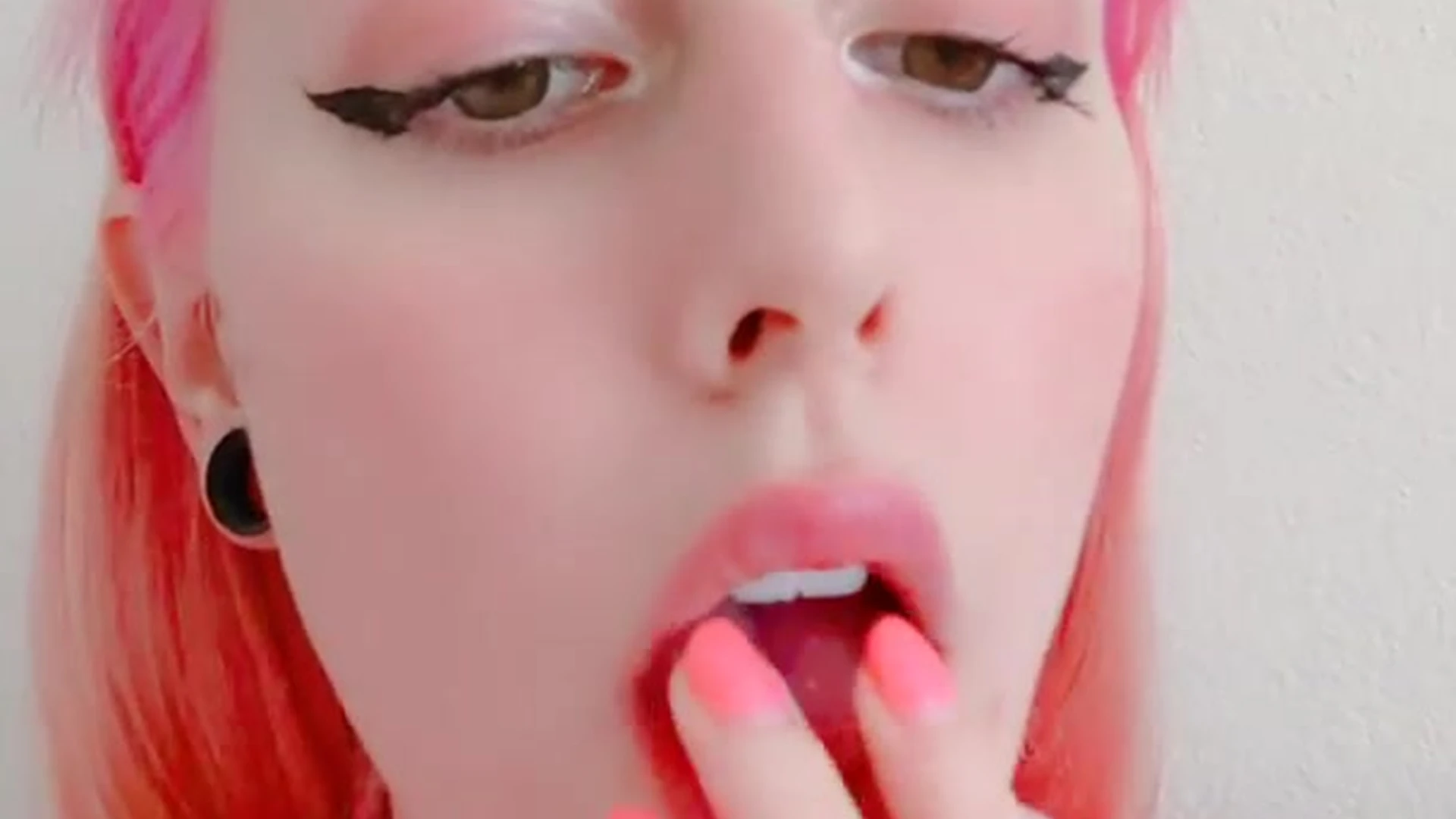 girly Sweating Morgpie Onlyfans leaked