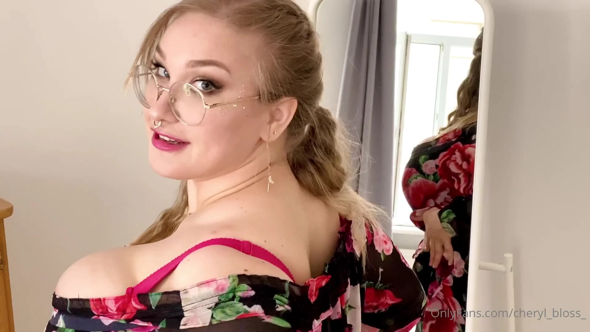 Cheryl Blossom leaks Epic