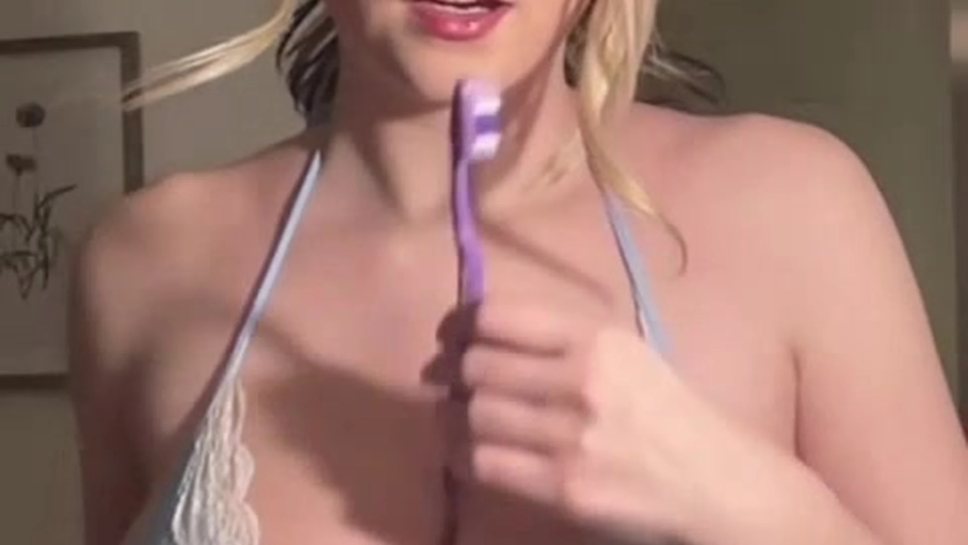 indecent yellz0 Fansly leak