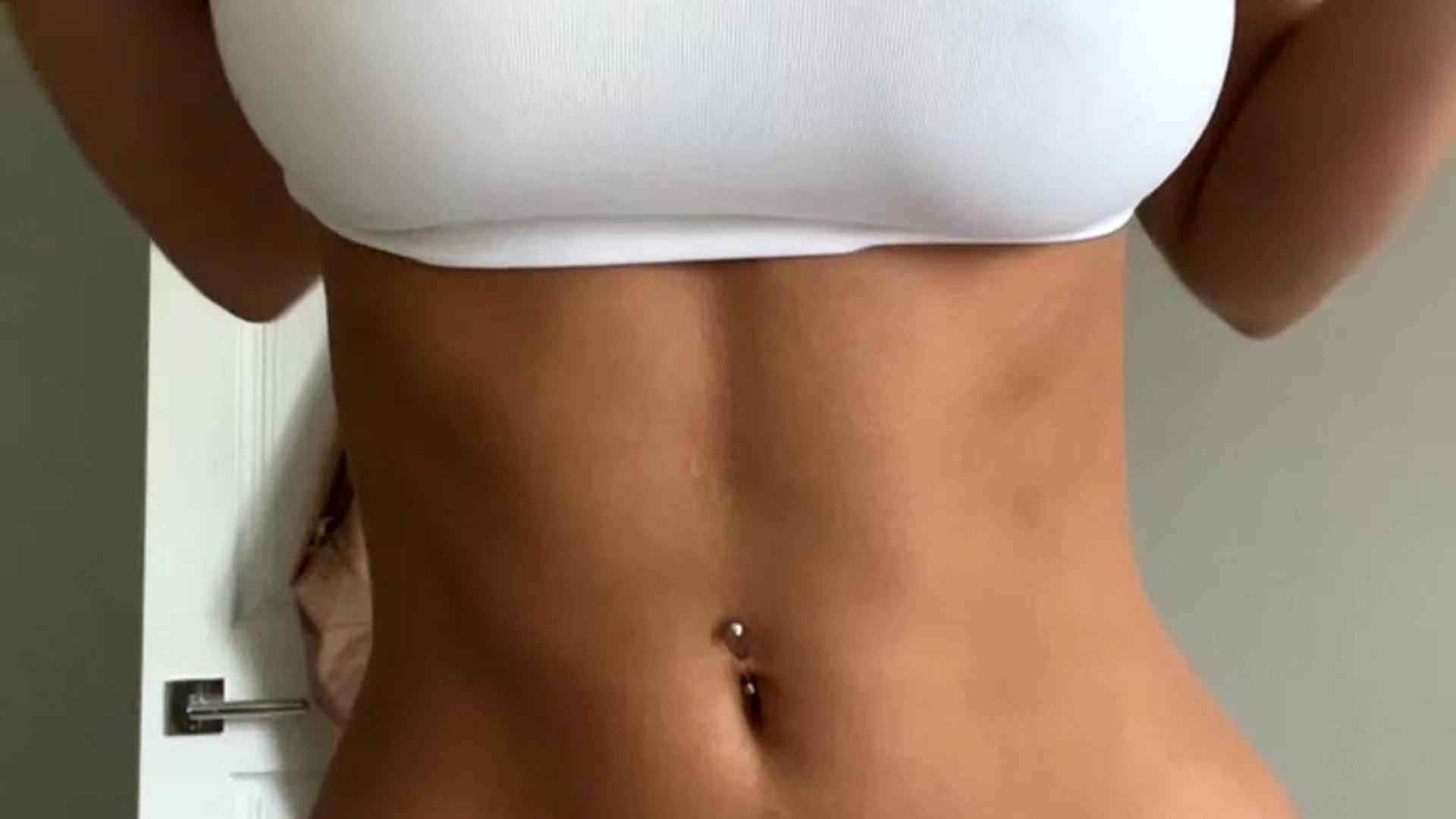 babie Sky Bri tits
