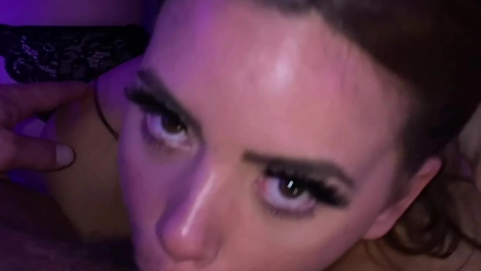 kinky Sweating Allison Parker ripped cams