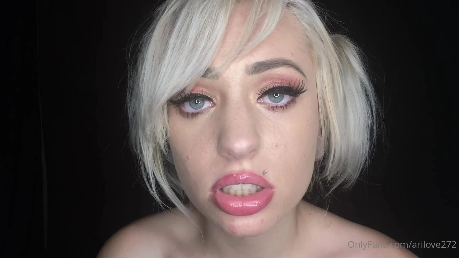 Sensational sissy Arilove sex tape