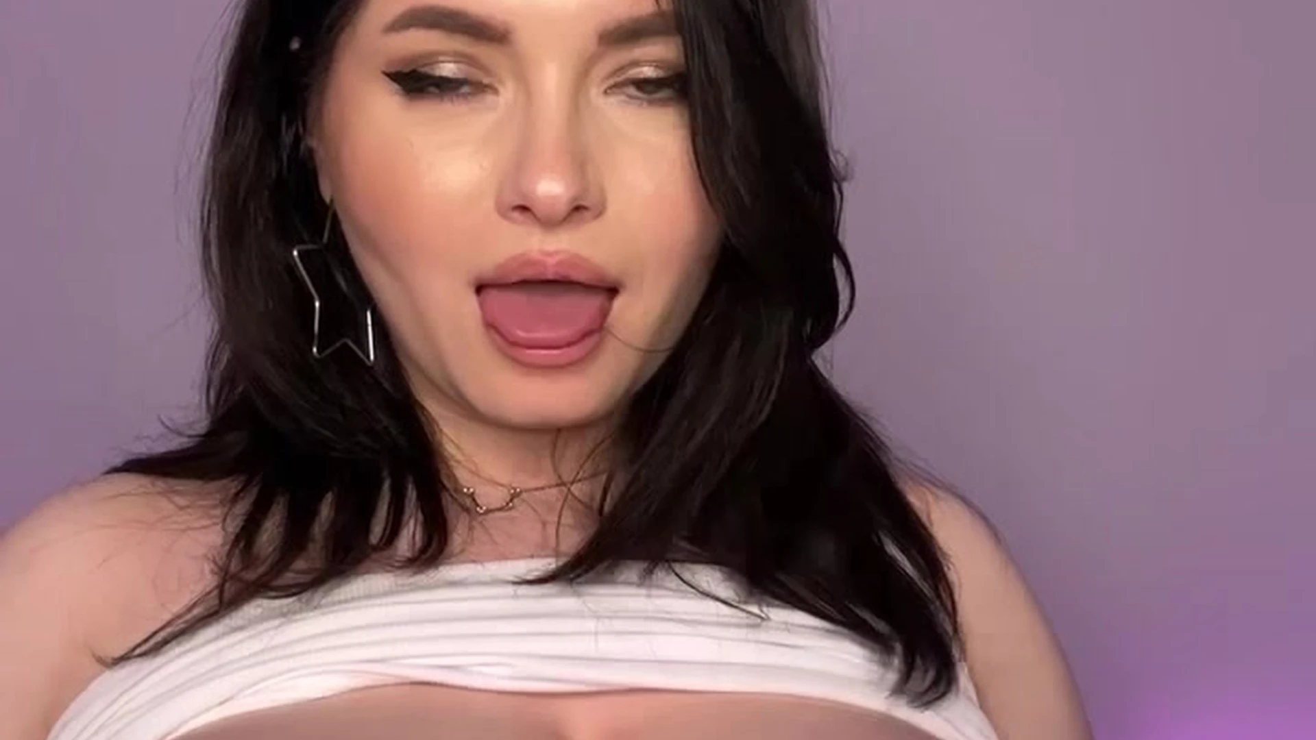 BustyEma leaked nudex