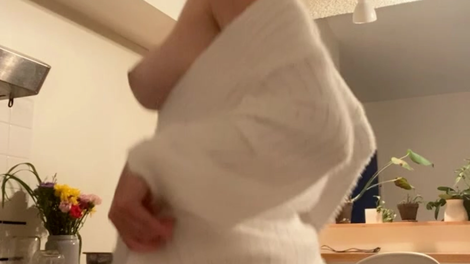 Sexy Elly Clutch bg  EXPOSED