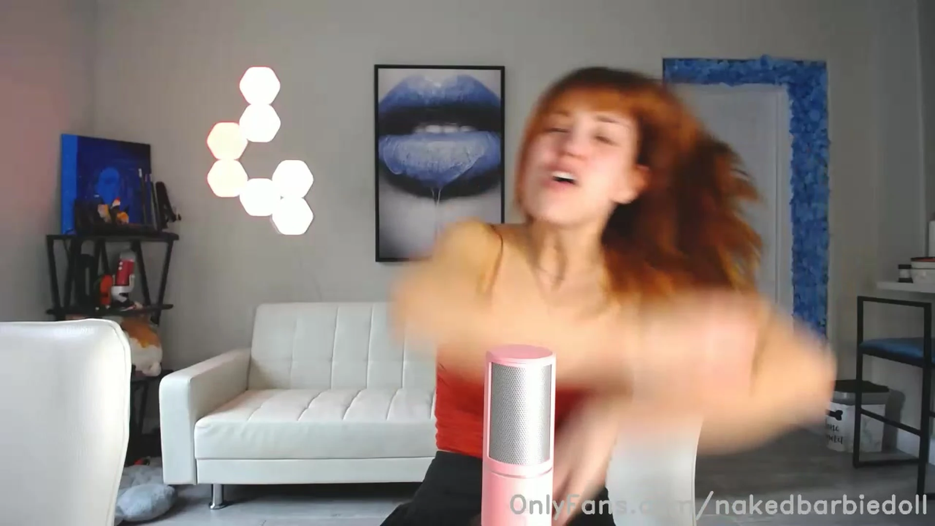 Exposed female Molly Stewart tits Exclusive vid full
