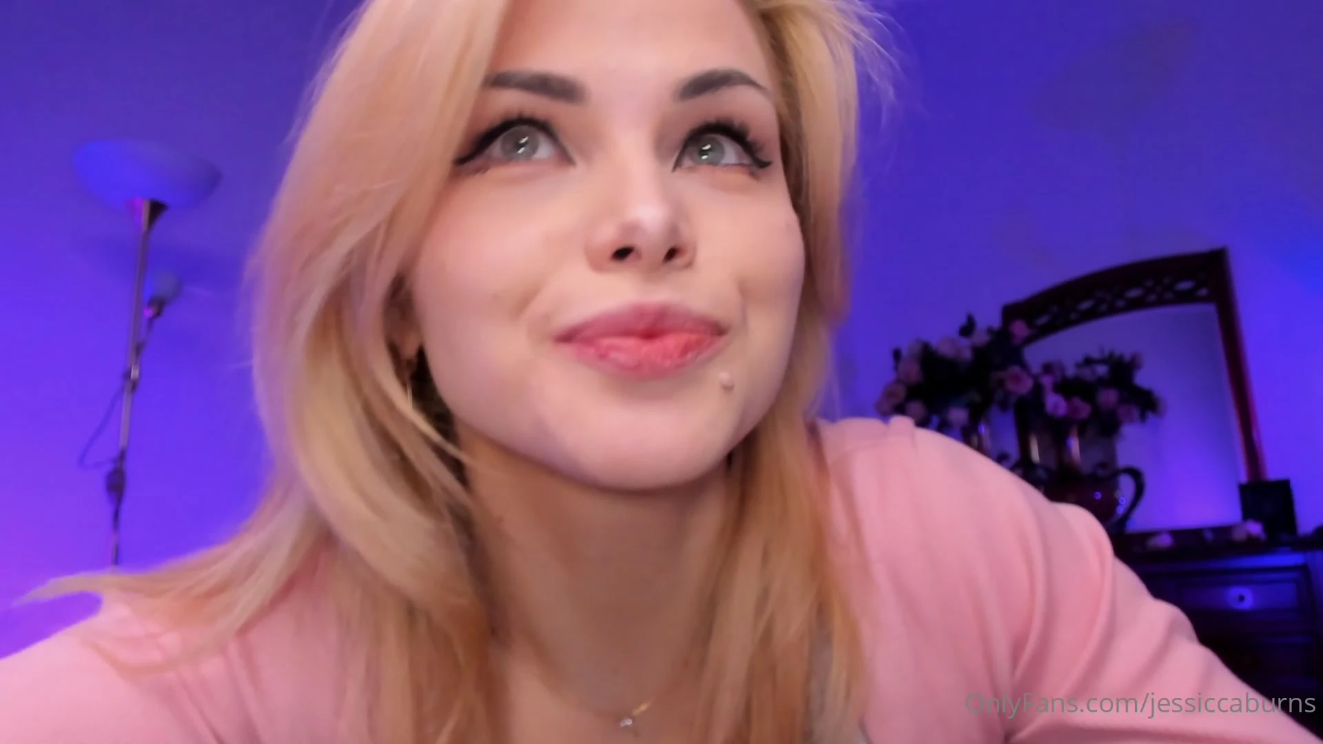 Sensitive JessiccaBurns Porn Sensational