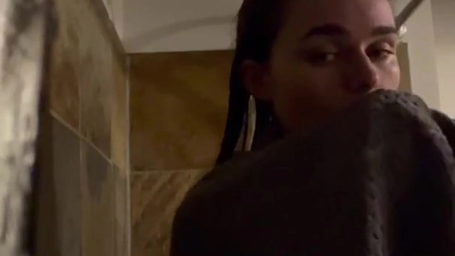 Megnutt masturbating  Video