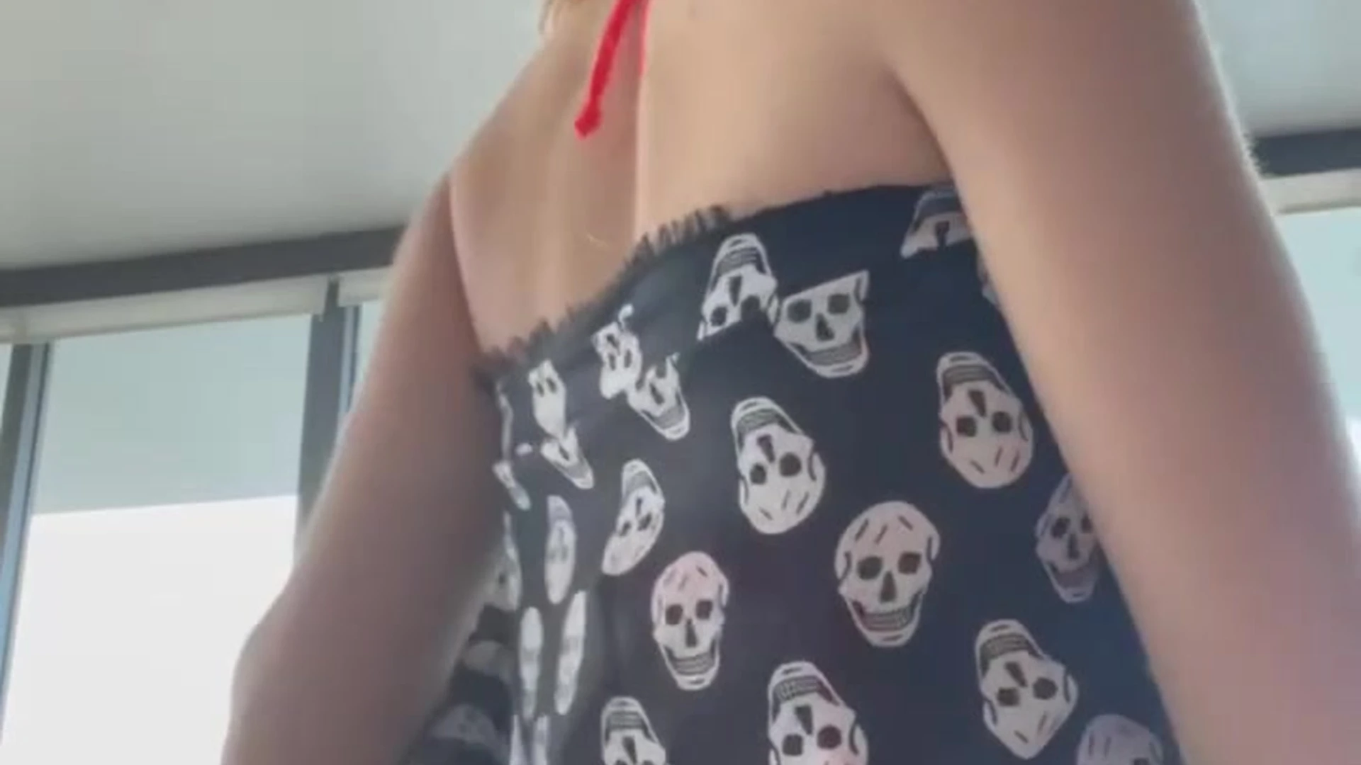 tiny sucking Megnutt Nude porn