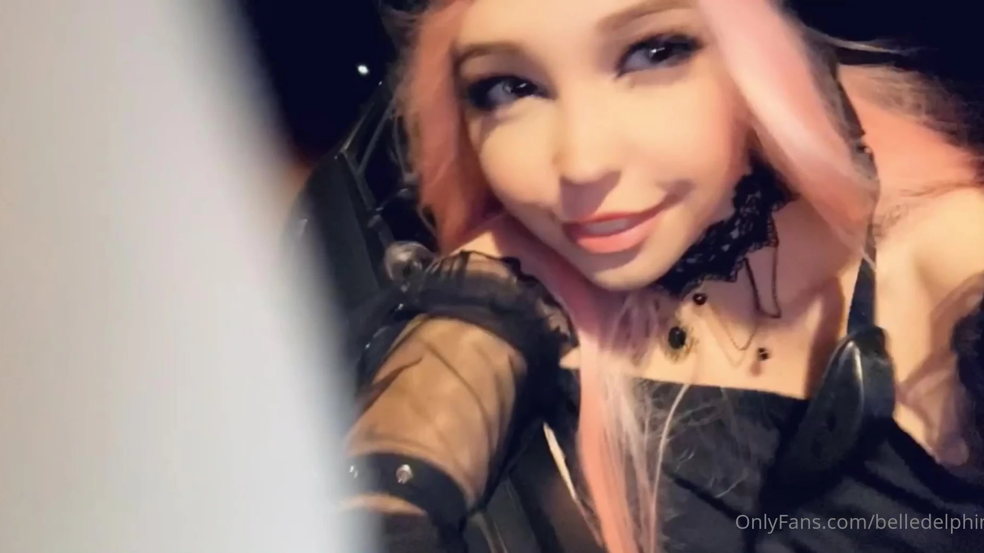 Epic avantgarde Belle Delphine fap