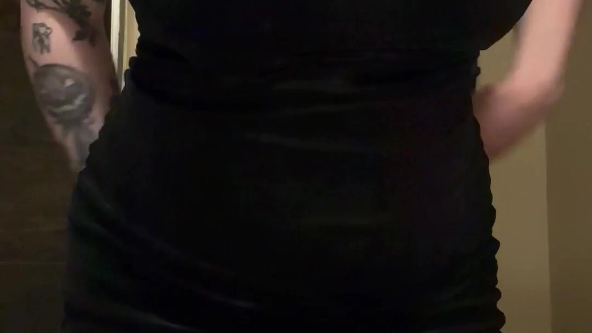 Exposed Ivy Vix solo