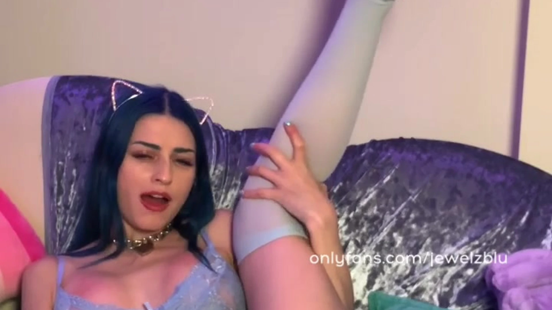 Sexy Jewelz Blu XXX