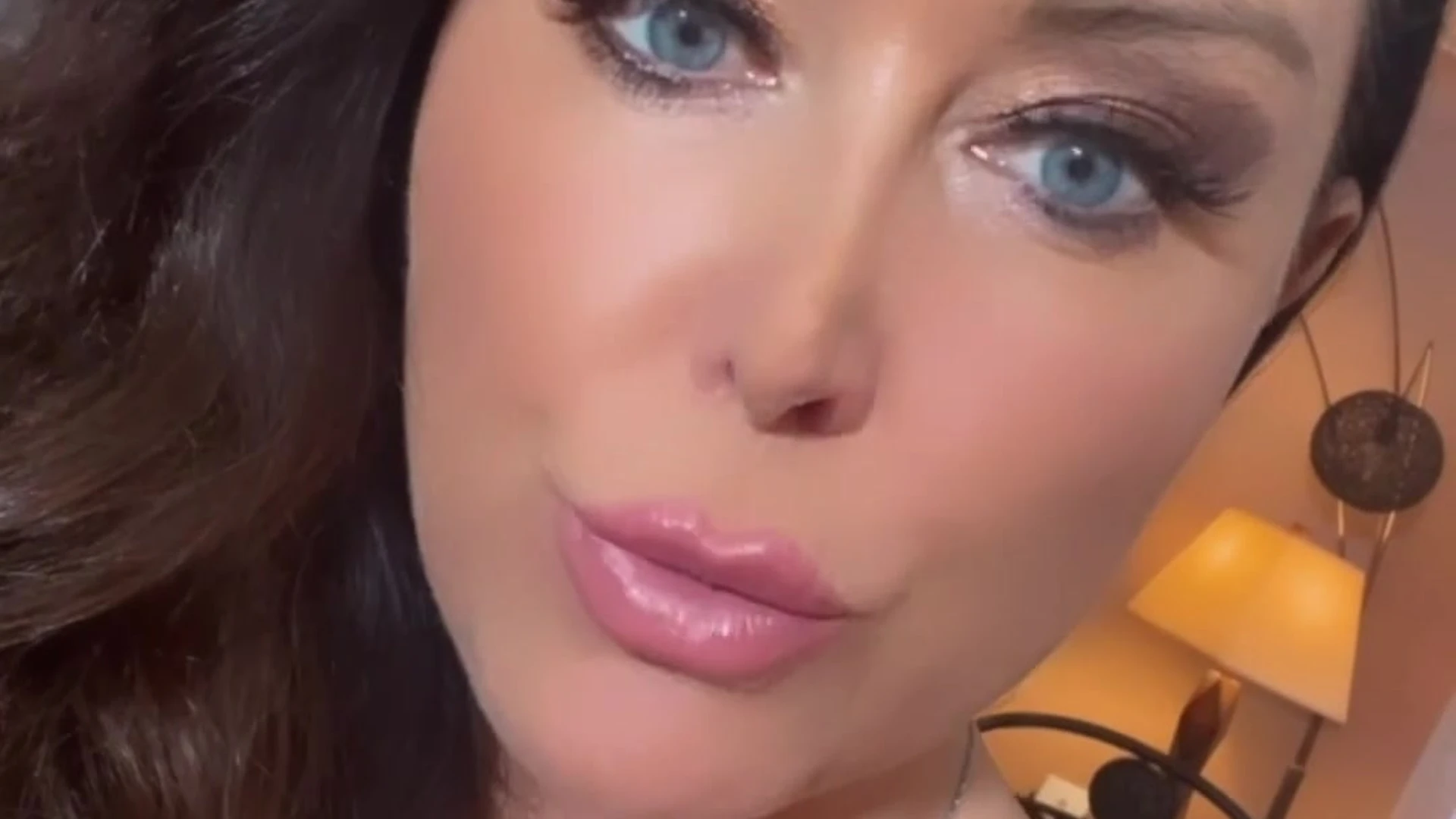 wench Christina Carter Naked leaked