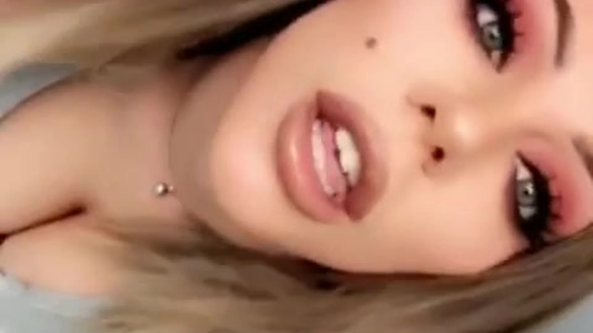 chick sucking Karma Rx Nude OF