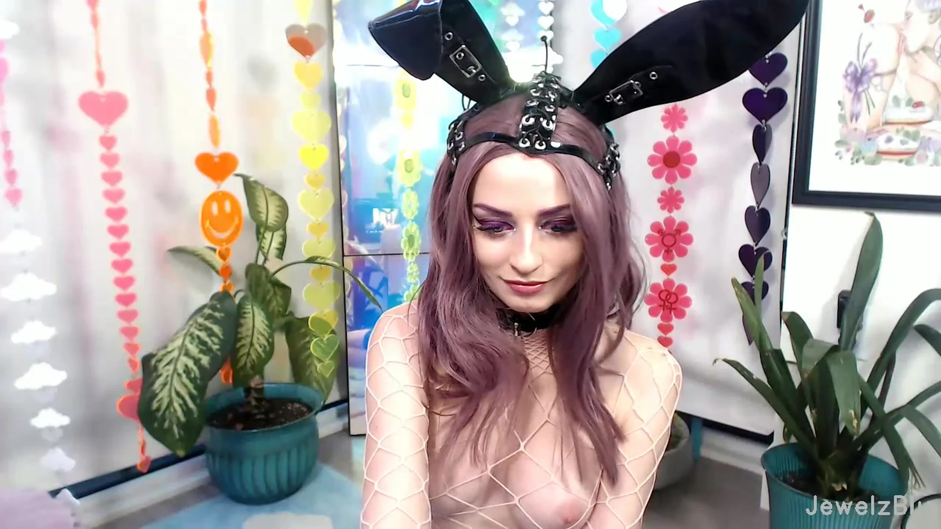Slutty Jewelz Blu nan Exposed