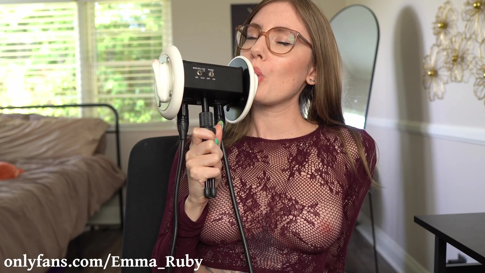 woman Emma Ruby Leaked porn