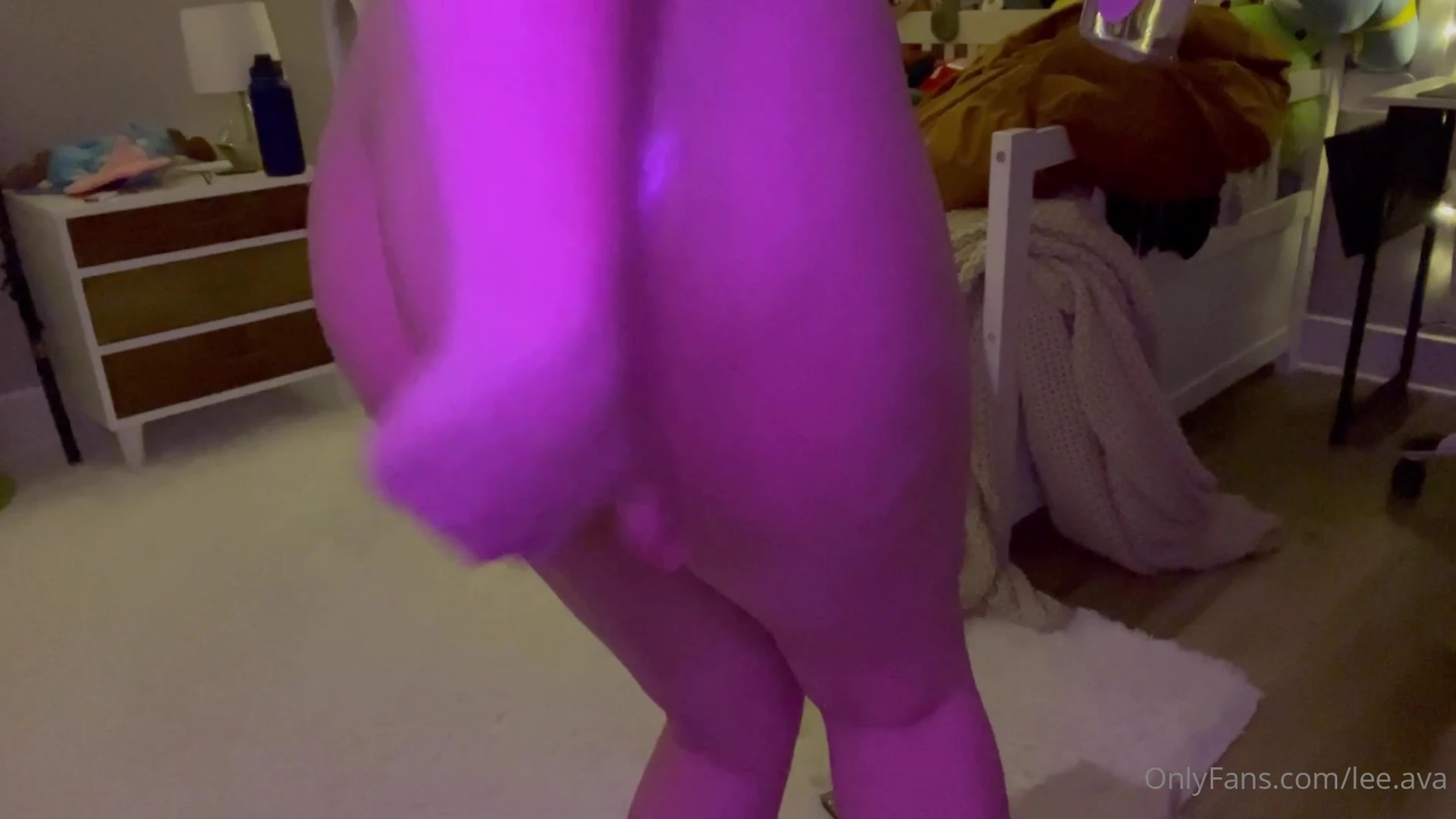 Holly Ava clips Sensational