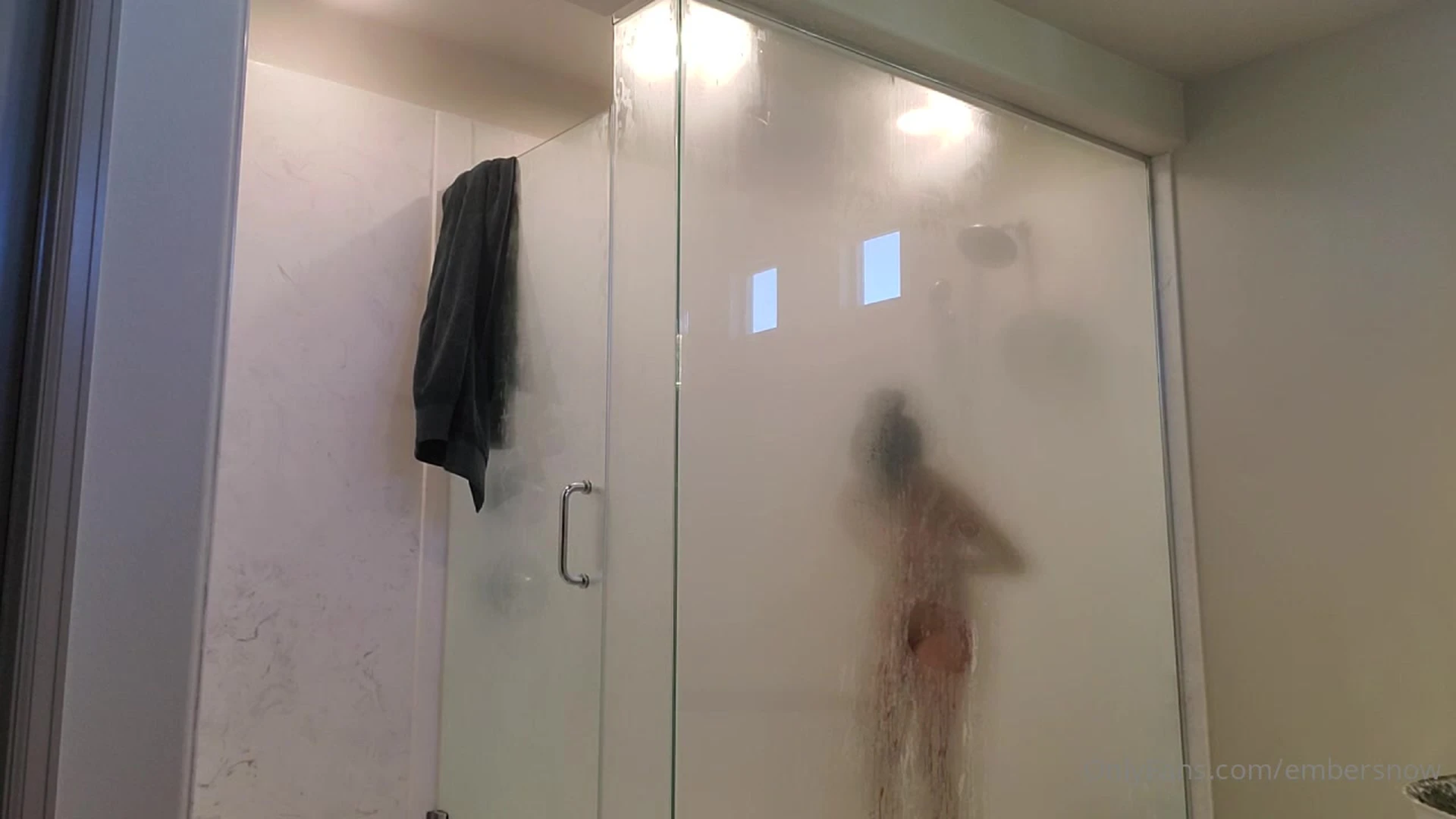 bimbo Sweating Ember Snow face