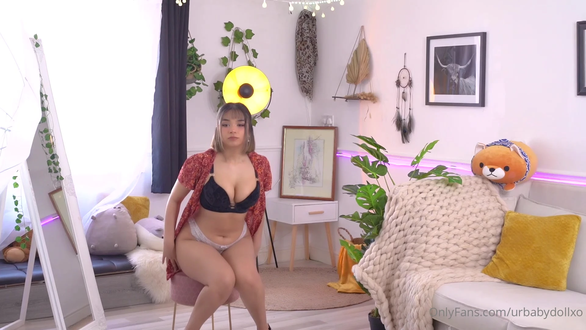 classy Slutty Urbabydollxo camrip