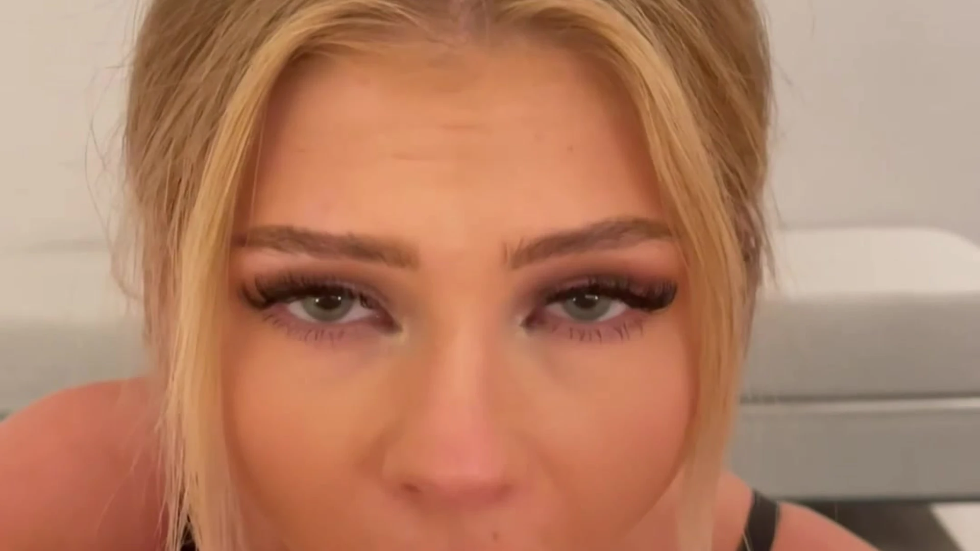 Exposed Mia Sobolov porn xxx