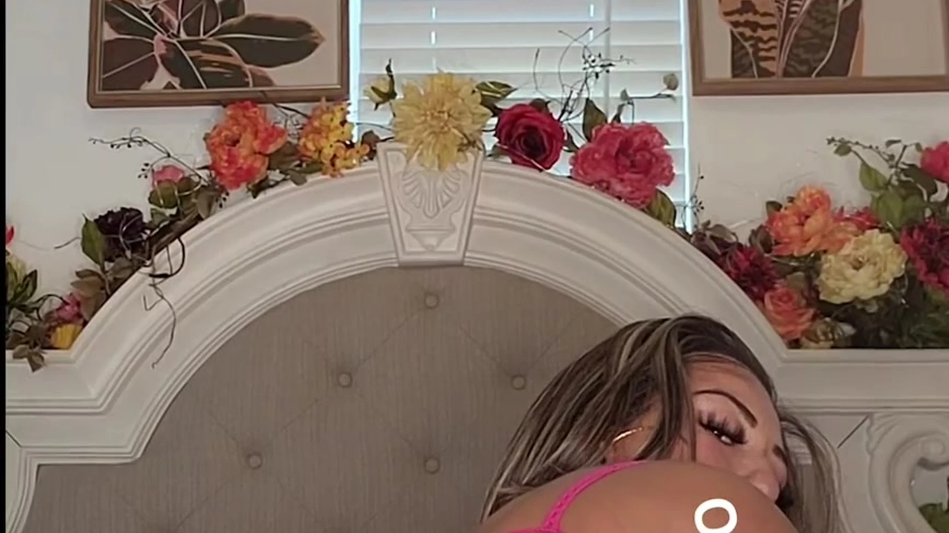 Exposed thetayjean joi