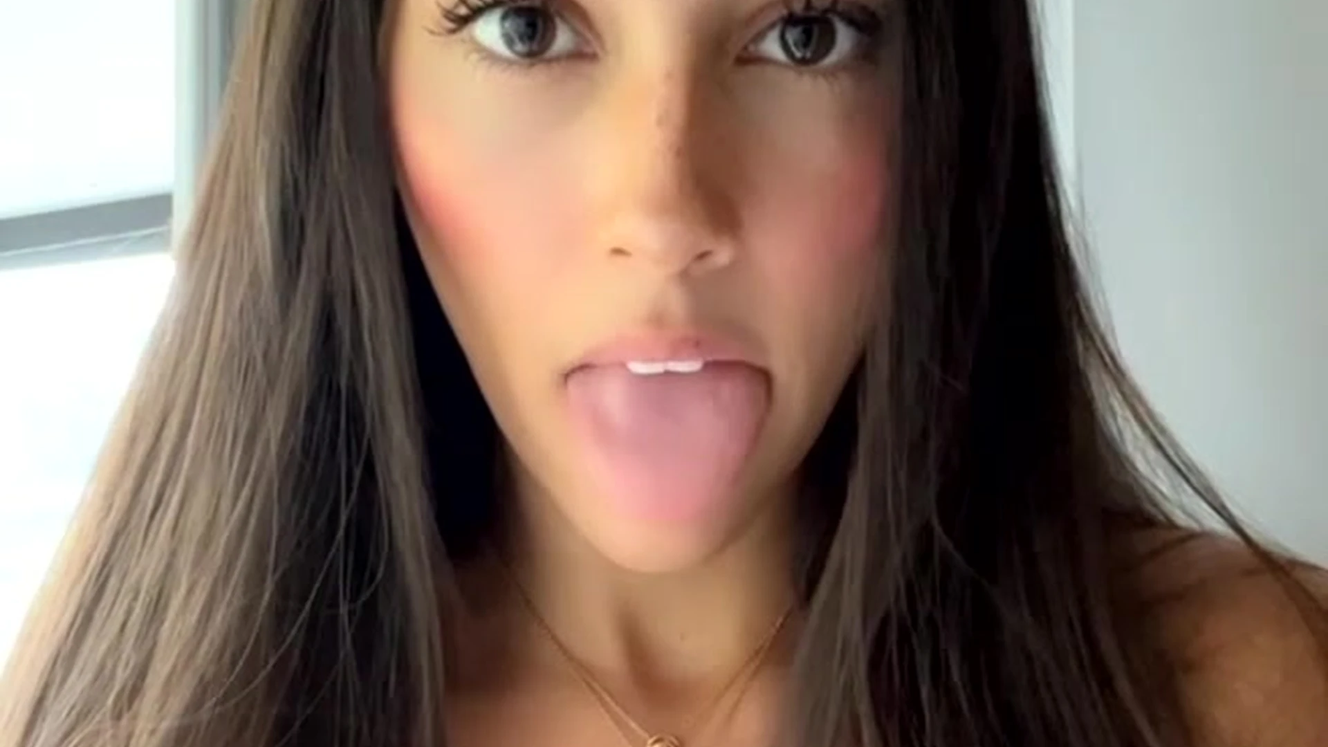 Petite Izzy Green thothub full vid