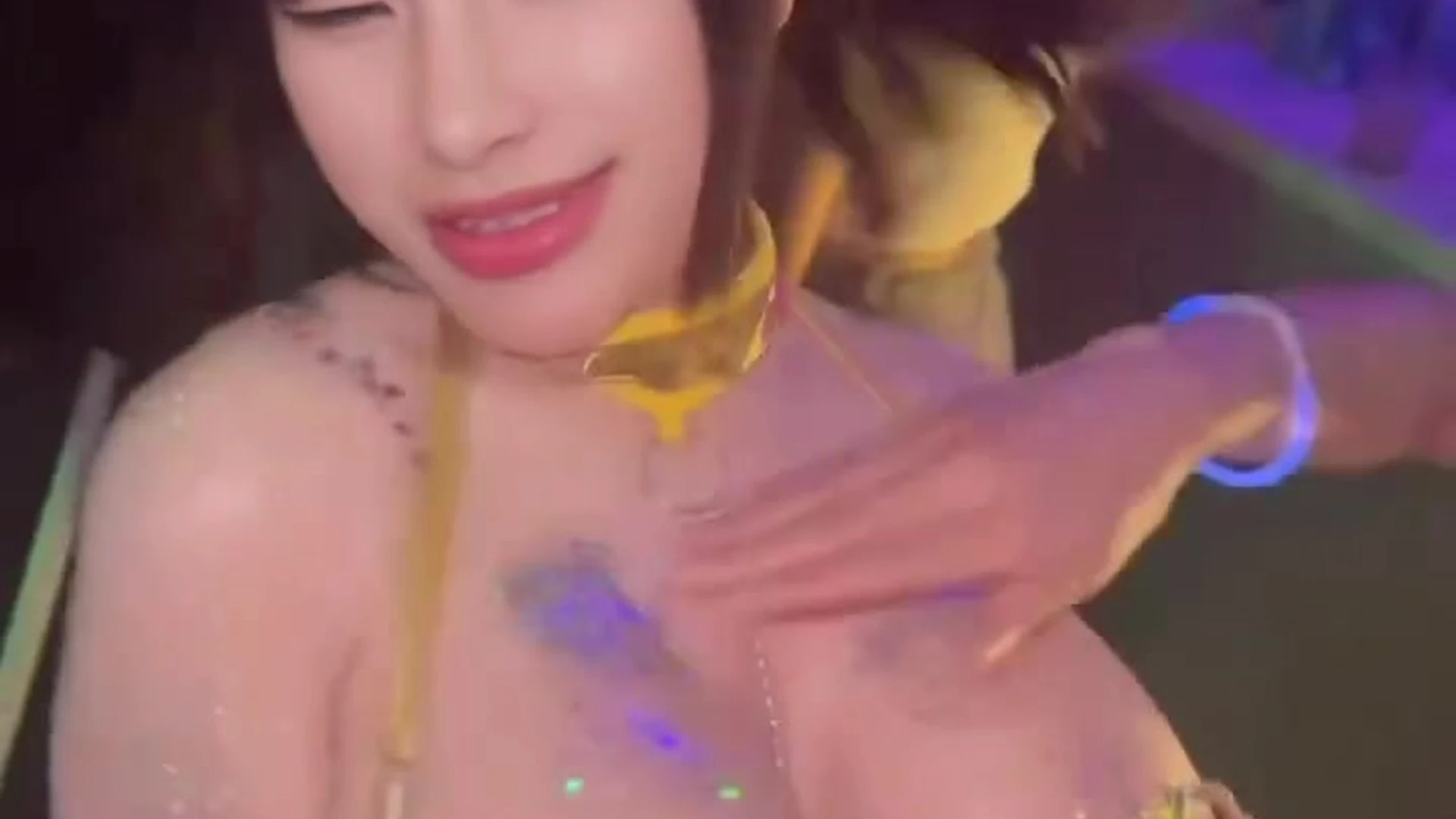 Exposed Fansly Asianbunnyx fucked