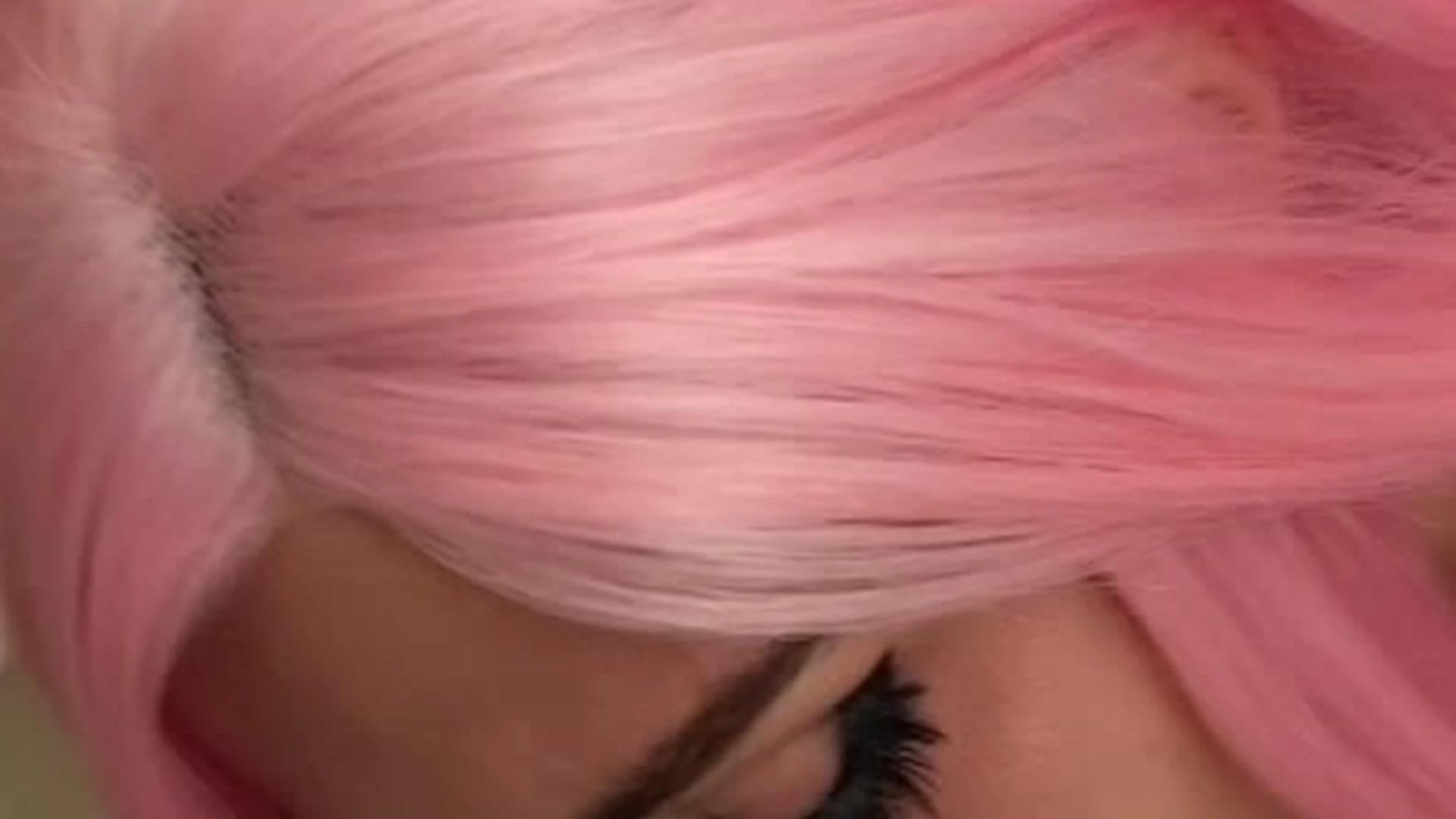 Epic minx Sunnyrayxo masturbating