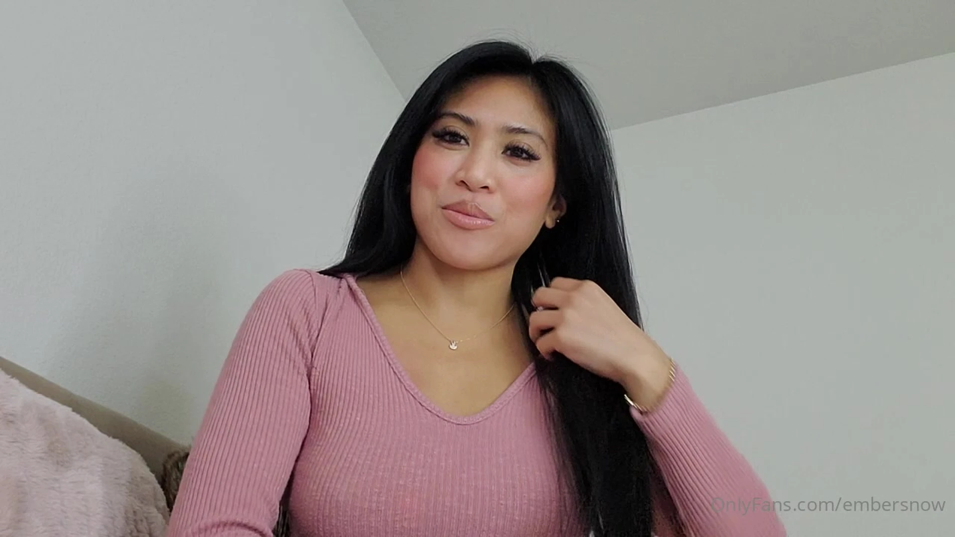 Ember Snow ripped cams Exposed