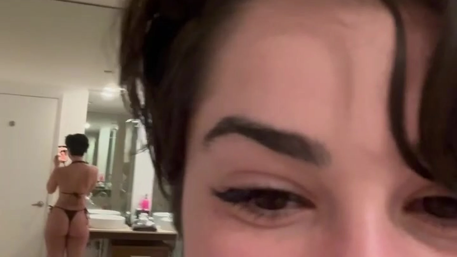 nan American Kawaiisofey nan Exposed